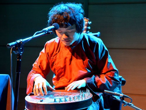 Музыкант Нго Хонг Куанг придаёт народной музыке современный облик