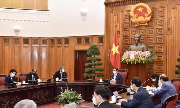 Стратегическое партнёрство между Вьетнамом и Сингапуром непрерывно углубляется