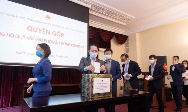 Вьетнамцы в России помогают соотечественникам на Родине противостоять глобальной пандемии Covid-19