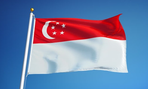 Нгуен Суан Фук поздравил Сингапур с Днём независимости