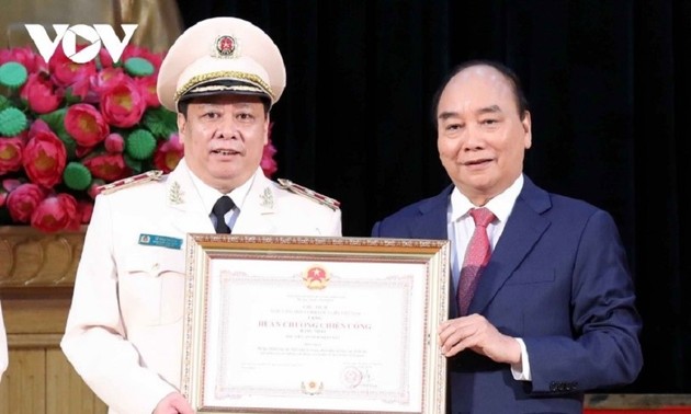 Президент Вьетнама принял участие в праздновании 75-й годовщины со дня основания Академии национальной безопасности