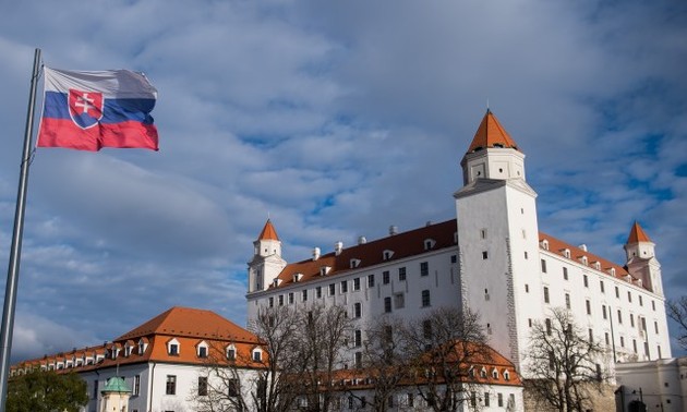 Словакия ратифицировала соглашение о сотрудничестве с США в области обороны