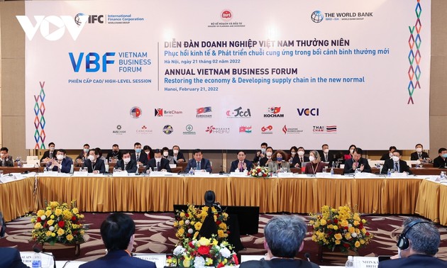Глава правительства принял участие во Вьетнамском бизнес-форуме