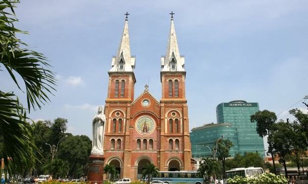 กรุงฮานอยและนครโฮจิมินห์-เมืองท่องเที่ยวที่น่าสนใจสำหรับเยาวชนอังกฤษ    