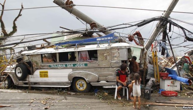 กระทรวงกลาโหมเวียดนามให้การช่วยเหลือกองทัพฟิลิปปินส์ในการแก้ไขผลเสียหายจากพายุไต้ฝุ่นไห่เยี่ยน