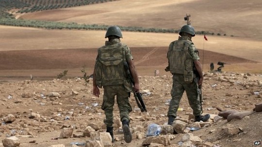 รัฐสภาตุรกีเปิดไฟสีเขียวให้แก่ยุทธนาการทางทหารใส่กลุ่มไอเอสในอิรักและซีเรีย