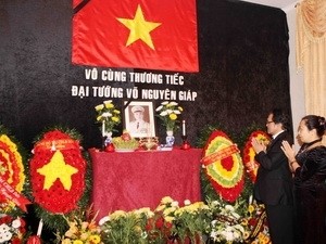 Vietnamese embassies mourn General Vo Nguyen Giap