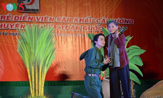 Youngsters show off talent in performing Cai Luong (Reformed opera)