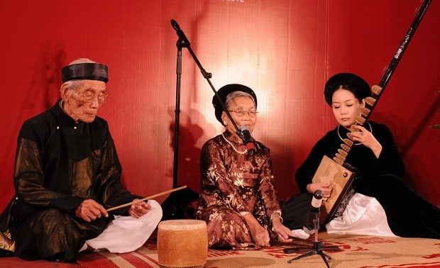 Standard rules in performing Ca Tru folk singing restored
