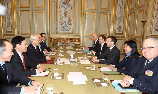 Vietnamese Party chief holds talks with French President