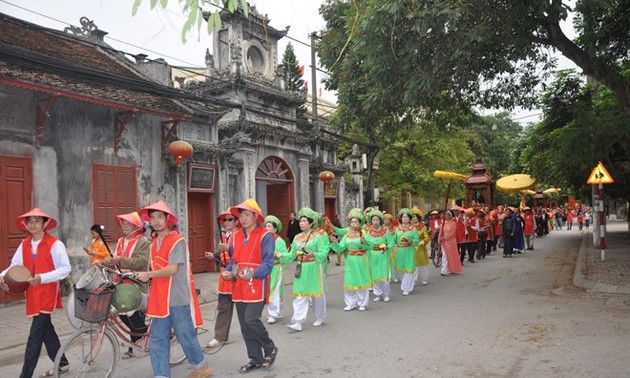 Pho Hien folk cultural festival takes place in Hung Yen