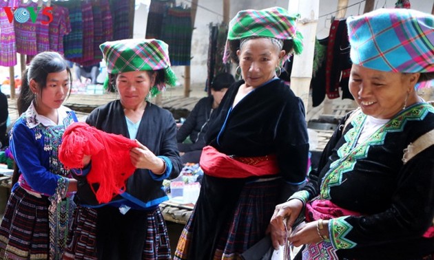 Tam Duong market embraces local mountain culture