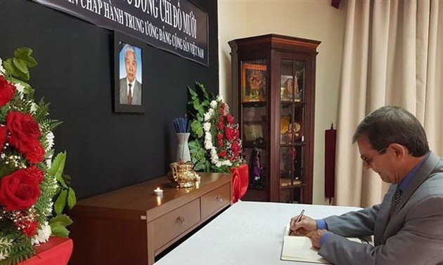 Former Party leader Do Muoi remembered abroad