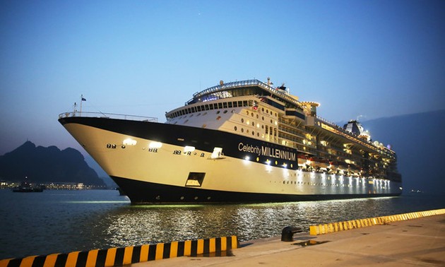 Ha Long International Passenger Port receives first 5-star cruise