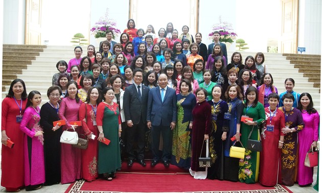 PM meets outstanding businesswomen
