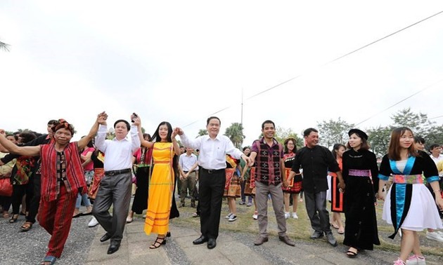 National unity strengthened as Government leaders join Khmer New Year festival