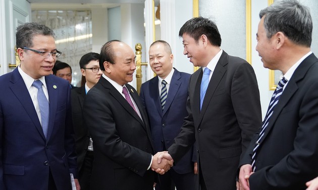 Prime Minister Nguyen Xuan Phuc calls for more Chinese investment in infrastructure