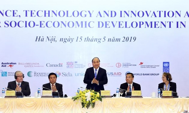 Prime Minister attends science, technology, innovation meeting