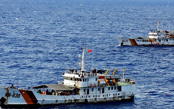 Vietnam urged to seek international support on East Sea issue