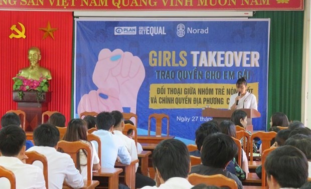 Swedish Ambassador, Vietnamese girl join #GirlsTakeover campaign