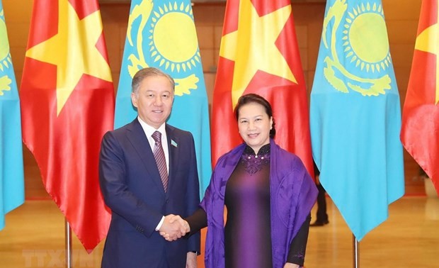 Vietnam, Kazakhstan pledge further bilateral ties