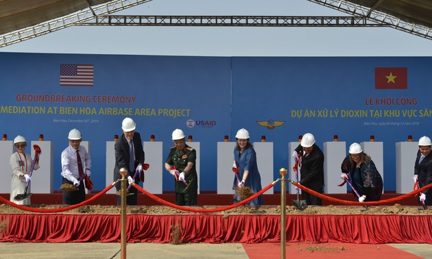 Vietnam, US strengthen partnership in overcoming war consequences
