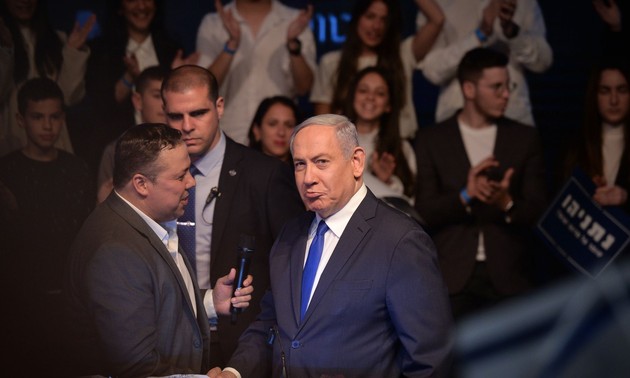 Israel election: Benjamin Netanyahu claims victory