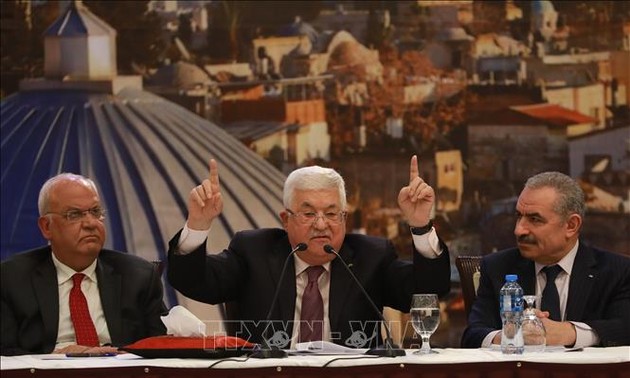 Abbas threatens to rip up accords with Israel and US if annexation plans proceed