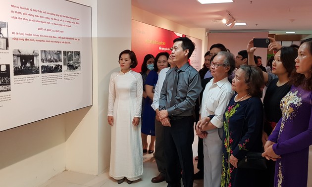    Exhibition highlights Vietnam’s national flag, anthem, and emblem