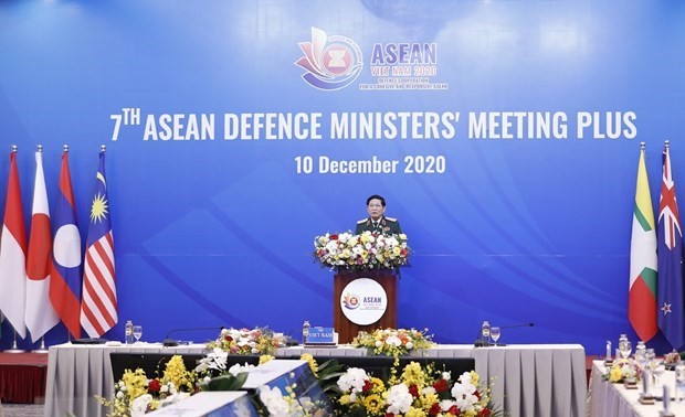 Vietnam hands over ADMM, ADMM+ Chairmanship to Brunei