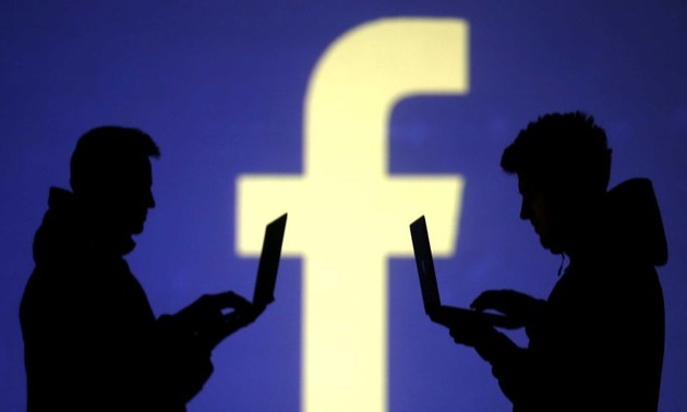 Facebook 're-friends' Australia after changes to media laws