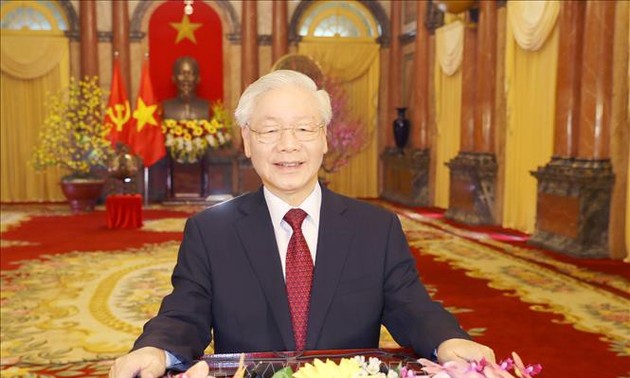 Leaders extend congratulations to Party leader Nguyen Phu Trong on re-election