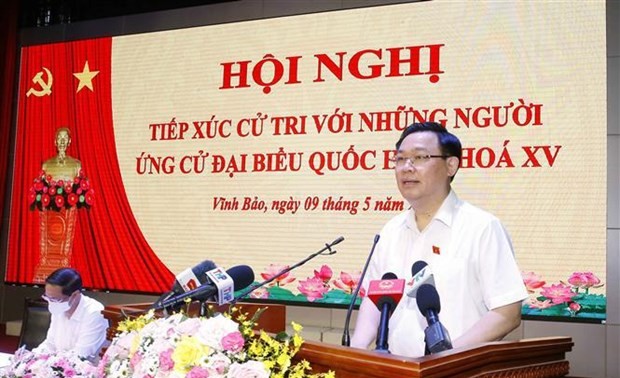 Top legislator meets voters in Hai Phong city
