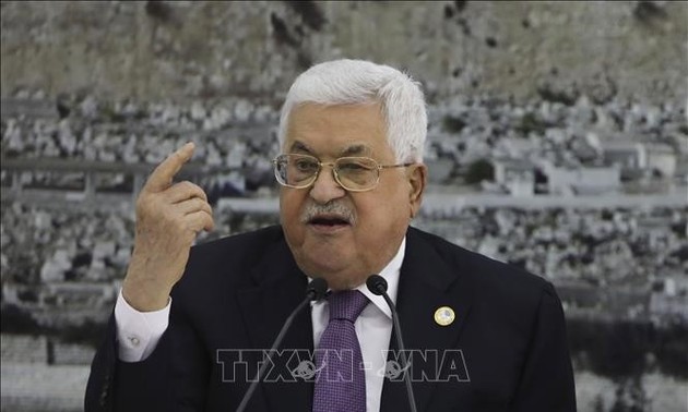 Palestinian President calls for int'l Mideast peace track to end Israeli occupation