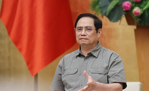 PM Pham Minh Chinh urges for high vigilance against pandemic