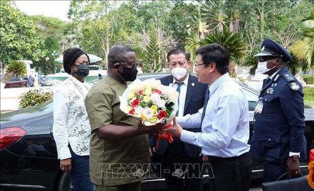 Sierra Leone wants stronger agricultural cooperation with Vietnam