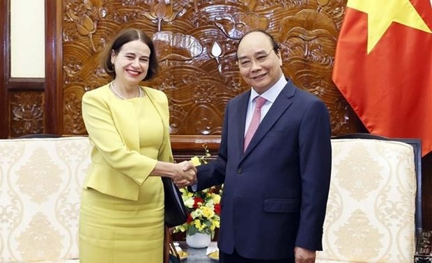 President urges Vietnam, Australia to step up cooperation in various areas