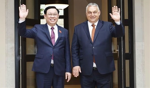 Vietnam, Hungary to further promote trade, politics, people-to-people exchanges: