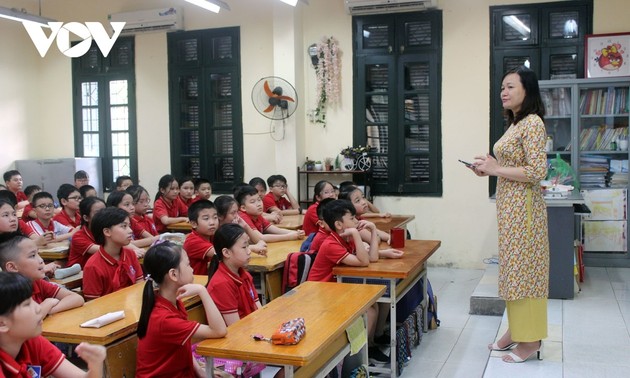 Vietnam strengthens education on human rights