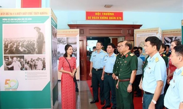 Exhibition marks 50th anniversary of 'Hanoi-Dien Bien Phu in the air' victory