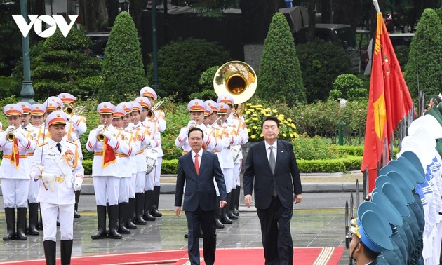 President Vo Van Thuong hosts a welcome ceremony for RoK President