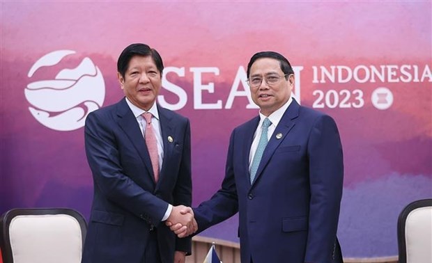Prime Minister meets foreign, UN leaders in Indonesia