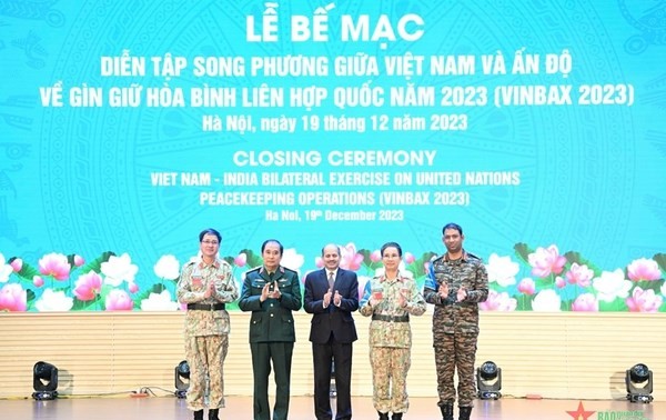 Vietnam, India wrap up joint peacekeeping exercise