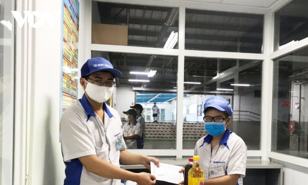 Da Nang aims to ensure a happy Tet for workers
