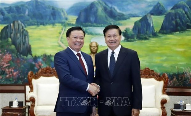 Top leader of Laos applauds Hanoi - Vientiane cooperation
