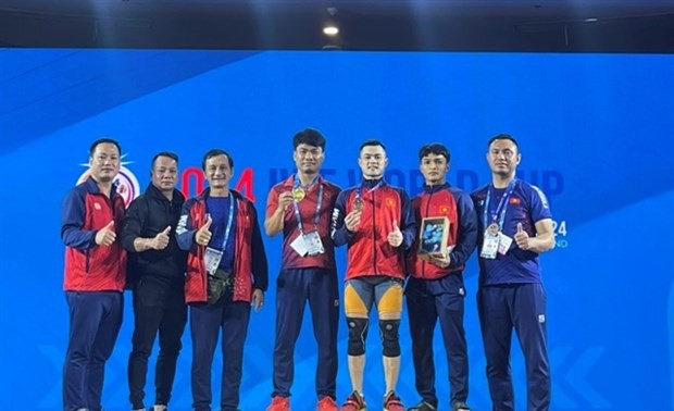 Vietnamese weightlifter wins International Weightlifting Federation World Cup