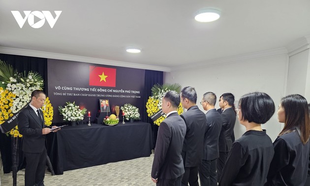 Respect-paying ceremonies for General Secretary Nguyen Phu Trong held in various countries