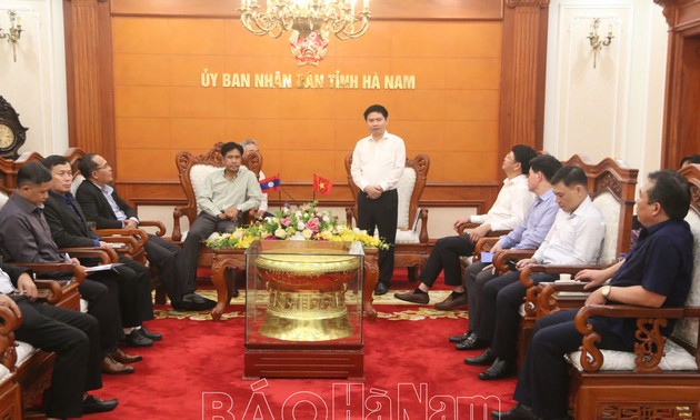 Đoàn đại biểu Bộ Tư pháp Lào thăm và làm việc tại tỉnh Hà Nam