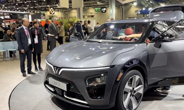 VinFast trình làng 4 mẫu ô tô điện tại Paris Motor Show 2022