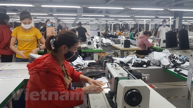 Standard Chartered dự báo tăng trưởng GDP của Việt Nam đạt 7,2% năm 2023